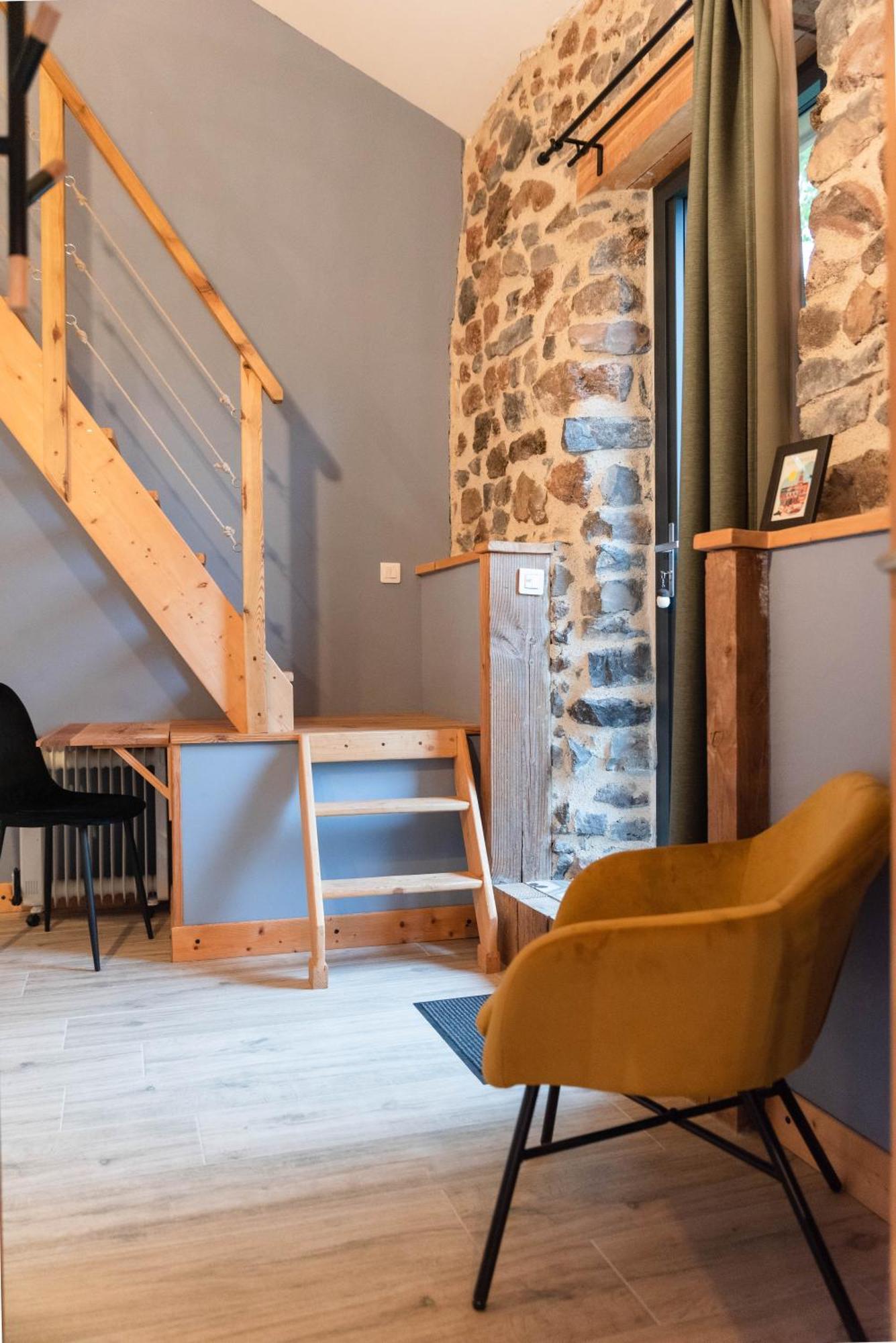 Les Balcons De La Terrasse Bed & Breakfast Arsac-en-Velay Dış mekan fotoğraf